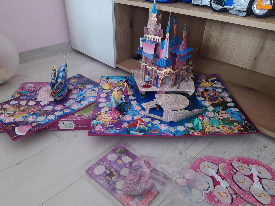 Дисни принцеси панорамна игра