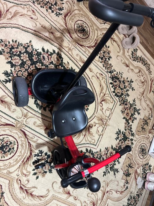 Детский велосипед с родительской ручкой