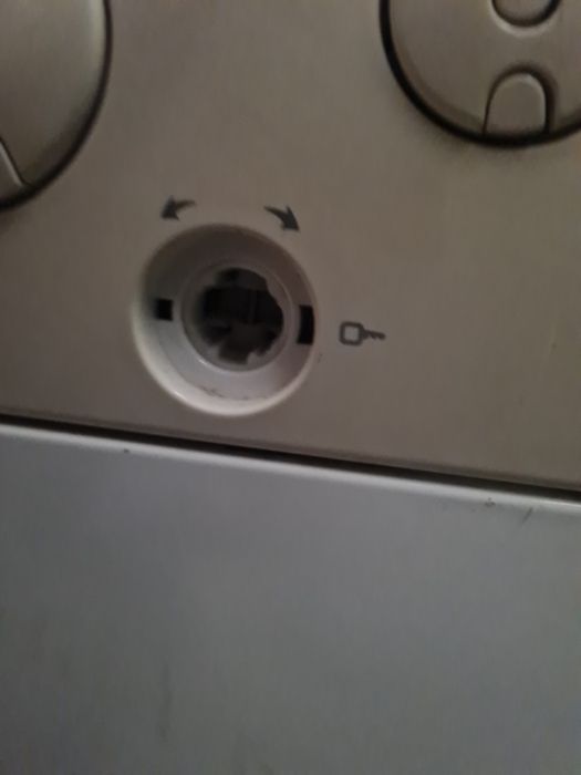 Пералня Raymont работеща, загубен бутон.