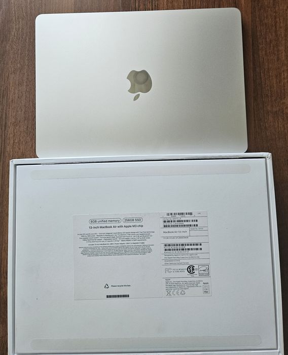 Macbook air M3 13д