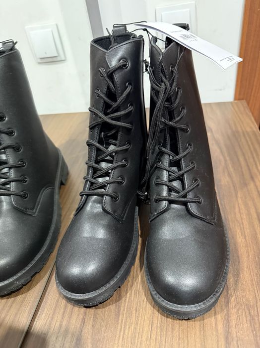 Боти нови. Изкуствена кожа .