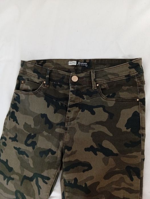Pantaloni de fete