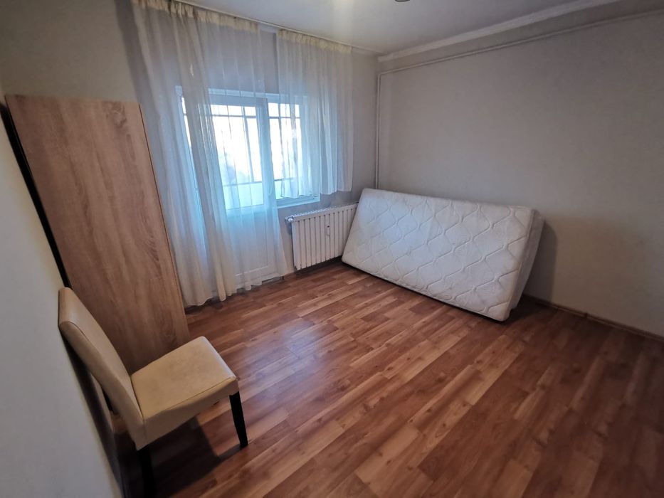 Apartament 3 camere de închiriat – zona Decebal (str. Doina), 66 mp, t