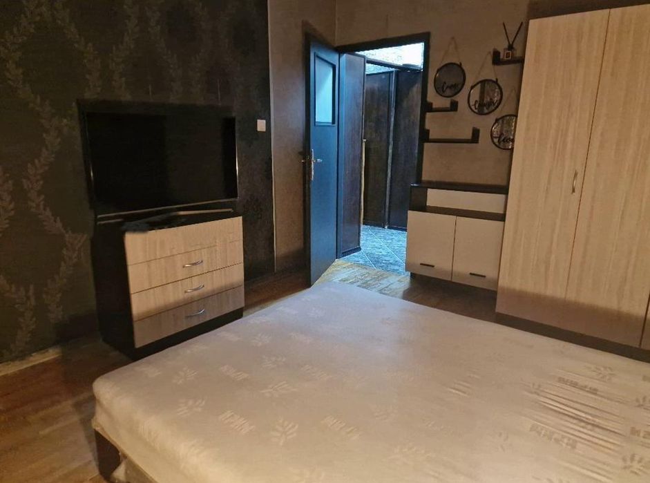 Дава се под наем Тристаен апартамент в София, Бъкстон - 80 кв.м за 716 € - Снимка #8