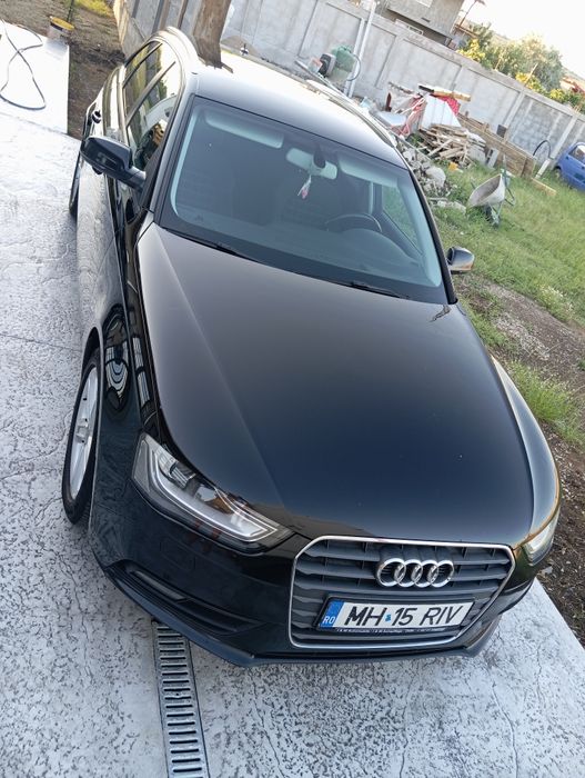 Vând Audi A4 B 8,5
