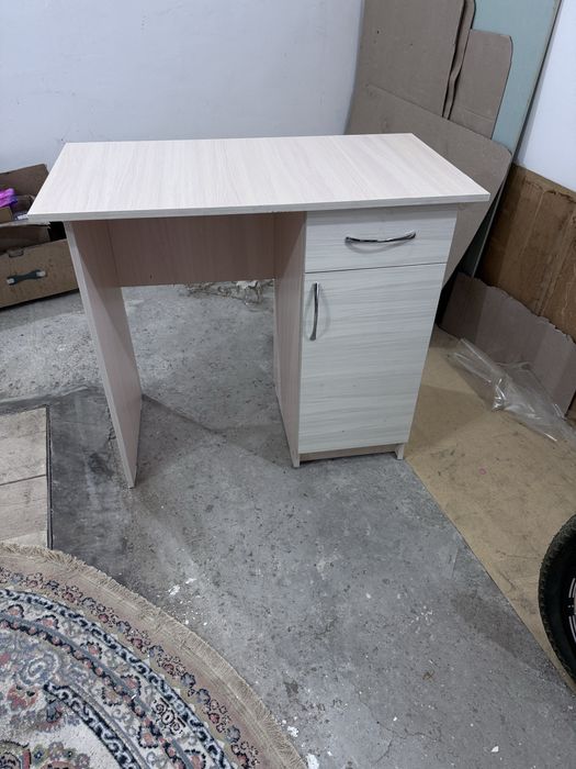 Продам стол в отличном состоянии