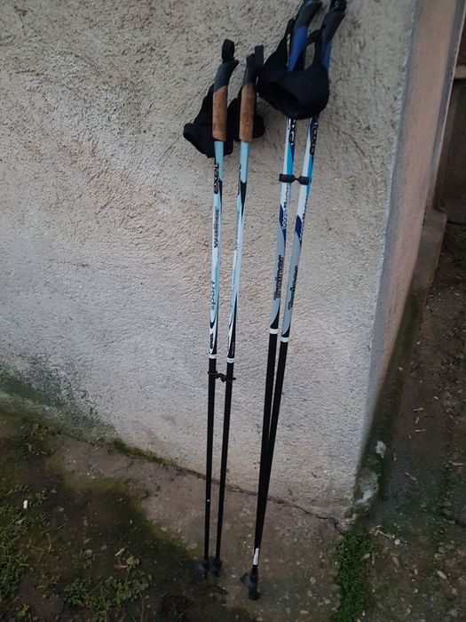 Vand bețe de mers