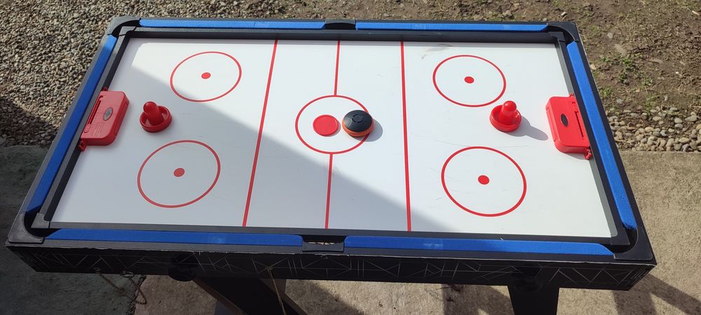 Masă 4 in 1 jocuri de copii