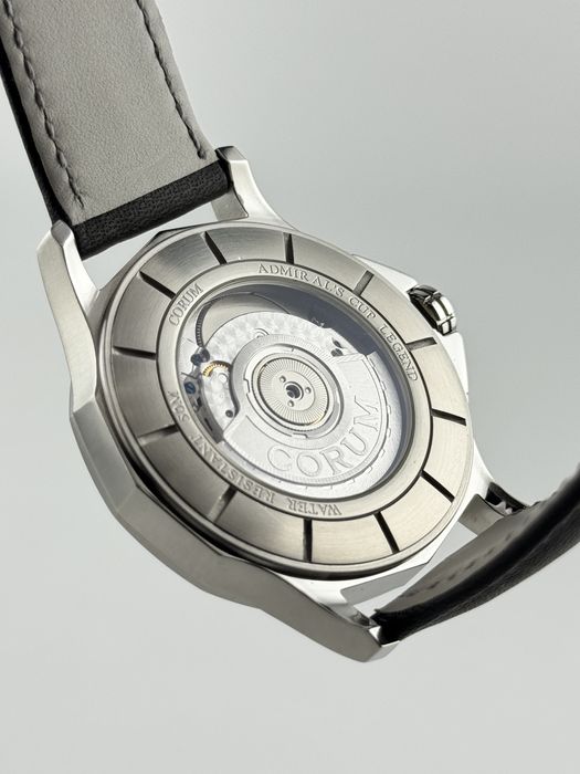 Наручные часы Corum Admirals Cup Legend