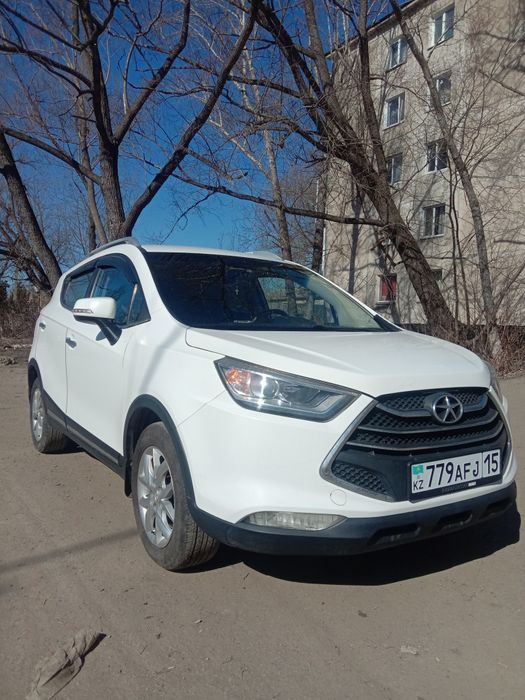 Продам JAC S3 2015 год