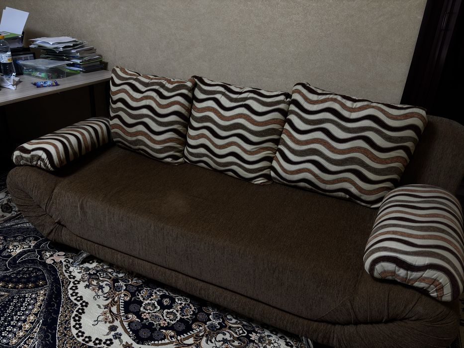 ДИВАН!!! В Хорошем состоянии!!!