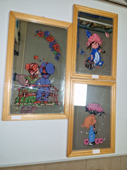 Релефни картини и с образ на жени