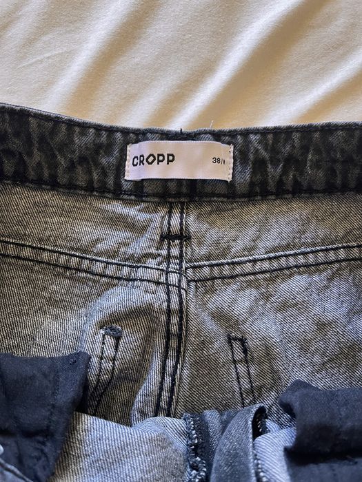Черни дънки с леко сив оттенък Cropp