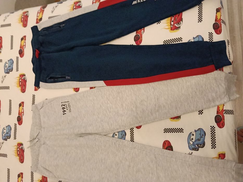 2 seturi de pantaloni băieți 140-146