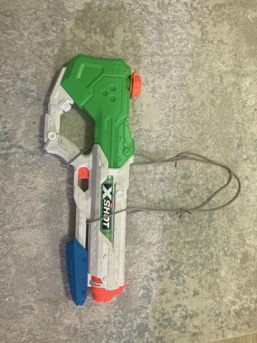 Водиная насосная пушка Xshot zuru