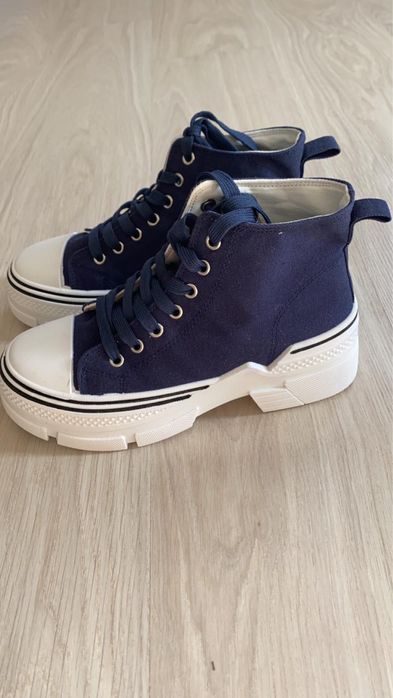Обувь конверсы синие