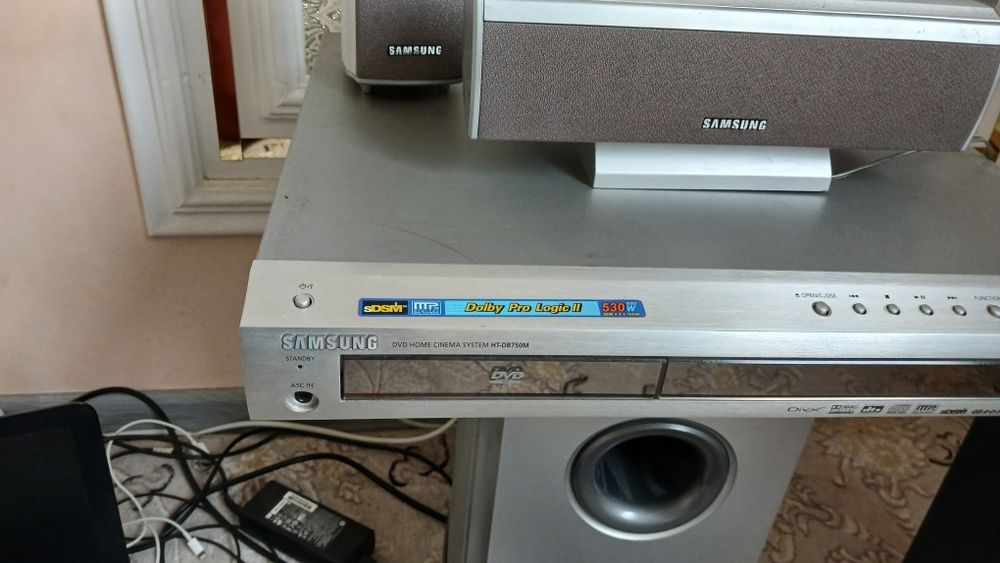 Domashniy kinoteatr Samsing 100 ga