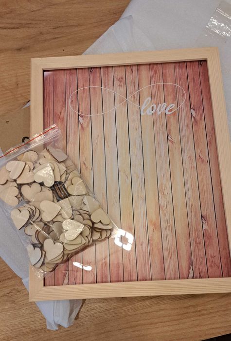 Дървена рамка за специални събития и гости