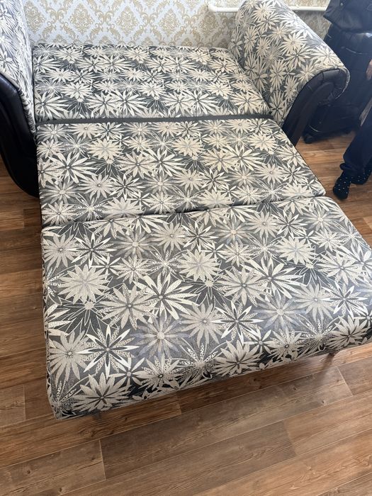Продам мягкий диванчик