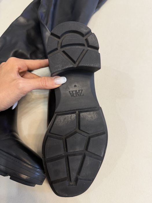 Черни ботуши “Зара”