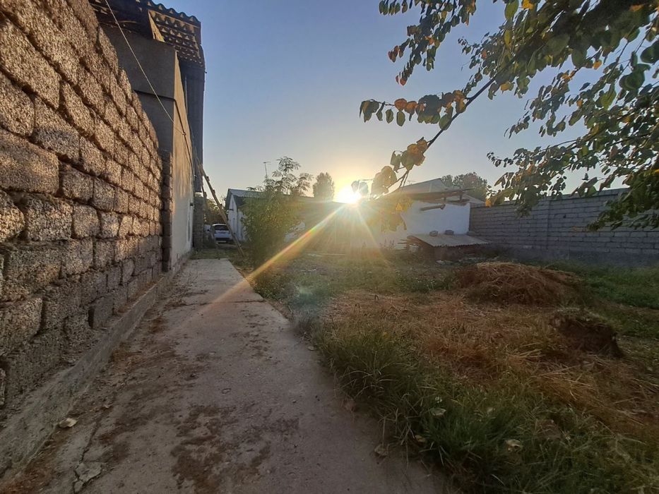 Uchastka sotiladi srochna