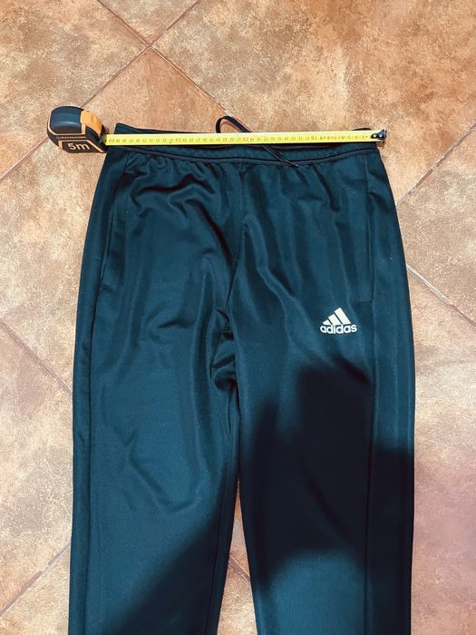 Pantaloni originali adidas !