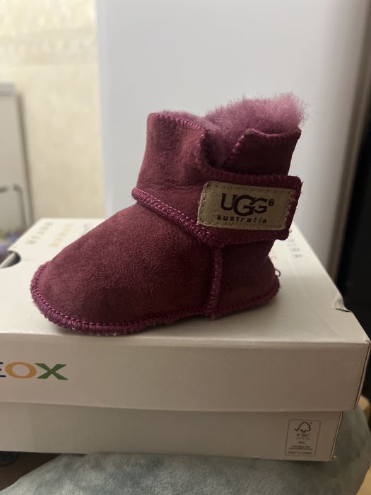 Продам утеплённые пинетки на малыша 6-9 месяцев