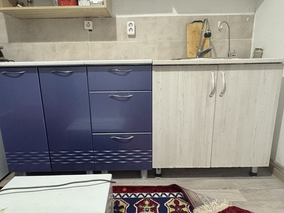 Кухконный гарнитур , вместе с мойкой