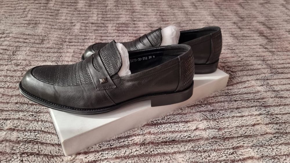 Продам мкжские туфли