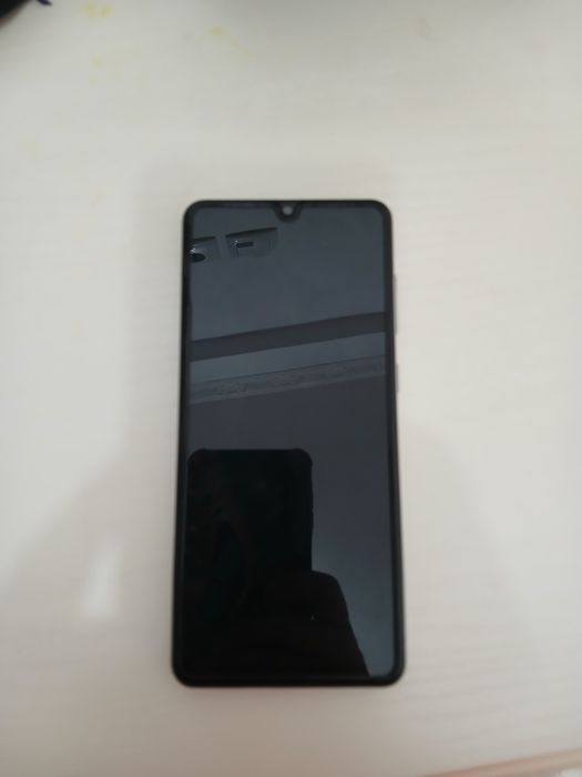 Продам смартфон Samsung A31 б/у
