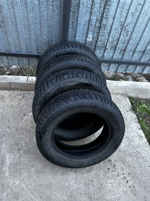 Продам покрышку зимные шипованные