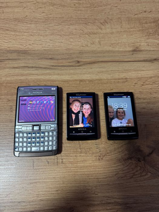 Vand 3 telefoane de colecție Nokia E61i Xperia X10mini