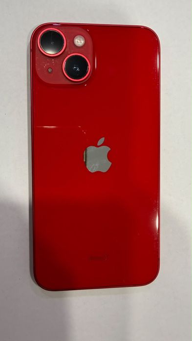 Продаю iPhone 14 в красном цвете