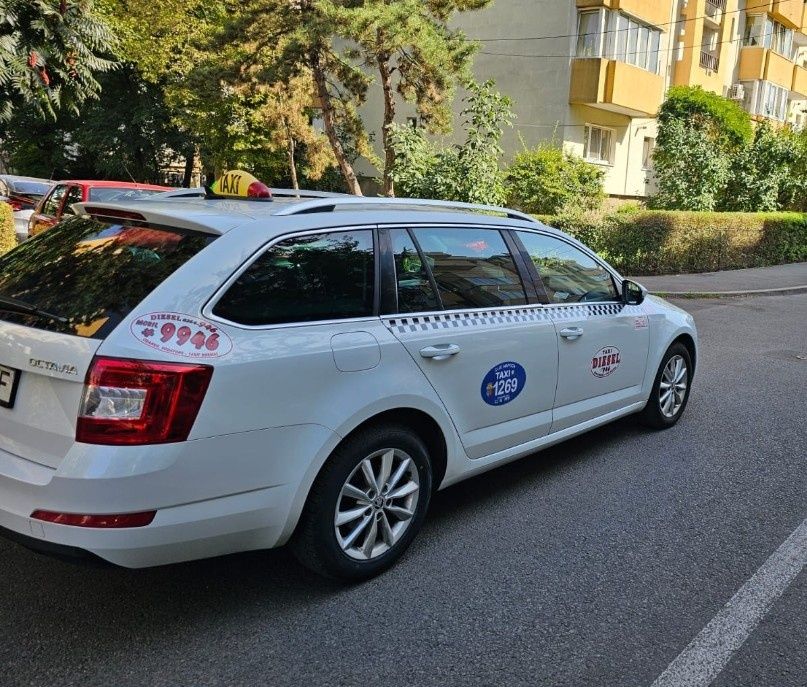 Cesionez autorizatie taxi cu mașină Skoda Octavia an 2017