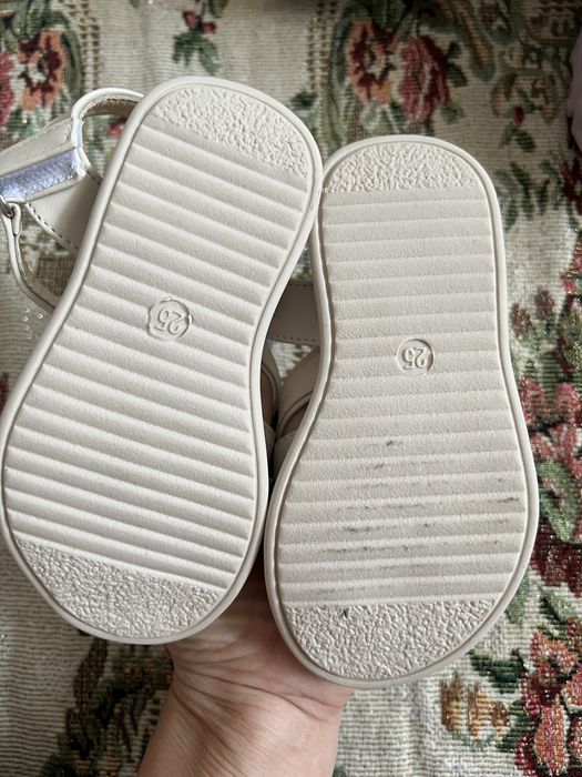 Новая детская обувь для девочки