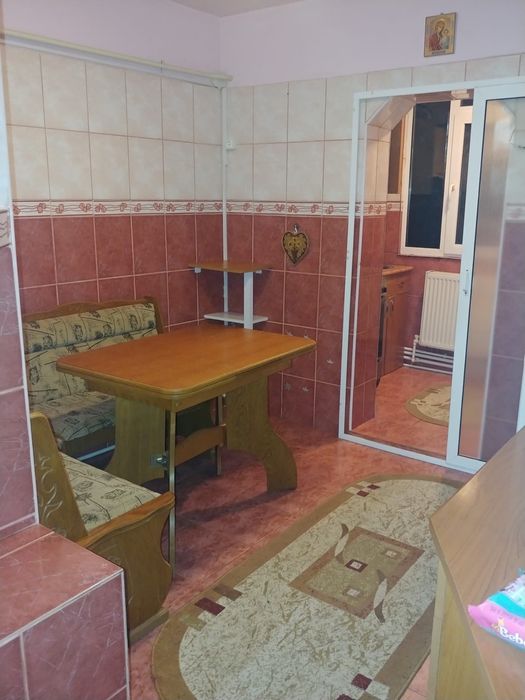 Inchiriez apartament in Ianca