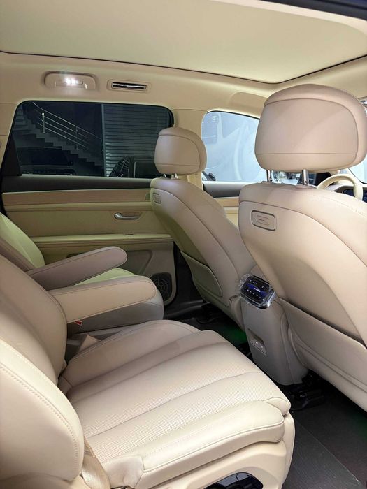 Продается новый AITO M7