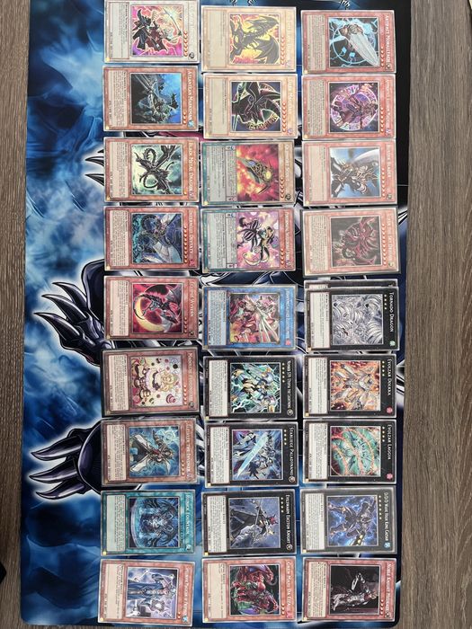 Yu-gi-oh карти.
