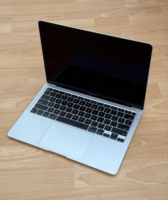 MacBook AIR M1 256 gb - 2021, 149 cicluri
