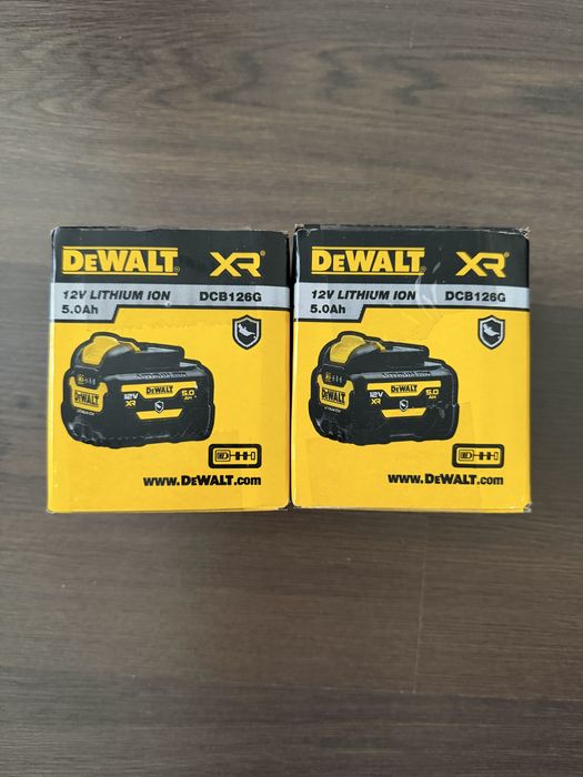 Чисто нова батерия Dewalt DCB126G