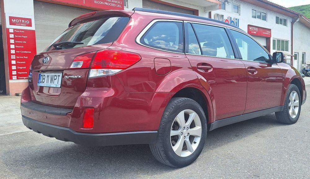 Inchiriere  auto Subaru Outback cutie automata