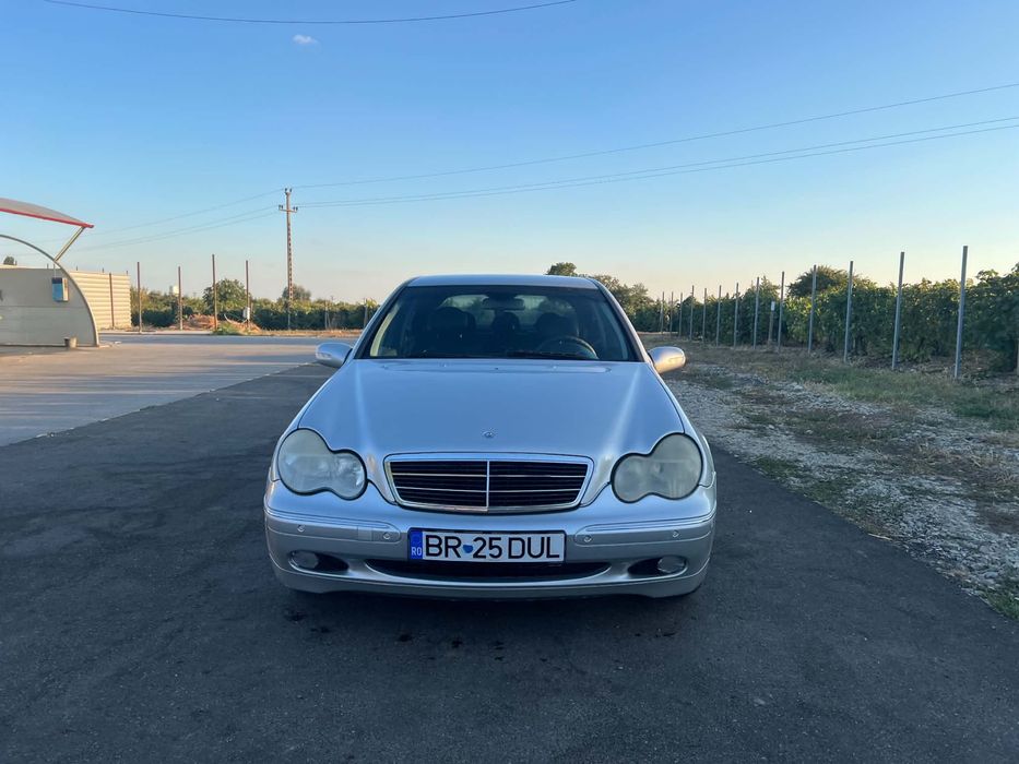 MERCEDES-BENZ C-Class 2004 — imagine 4
