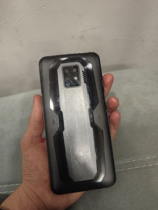 Срочно и дешего продам redmagic 7 pro