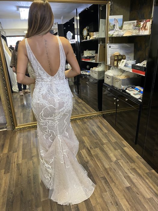 Vand rochie de mireasa Dilara tip sirena marimea 36/38
