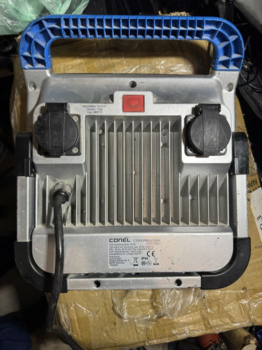 Proiector Conel 4000 lumeni