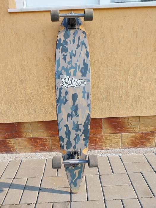 Longboard personalizat – model unic, cumpărat din SUA, complet echipat