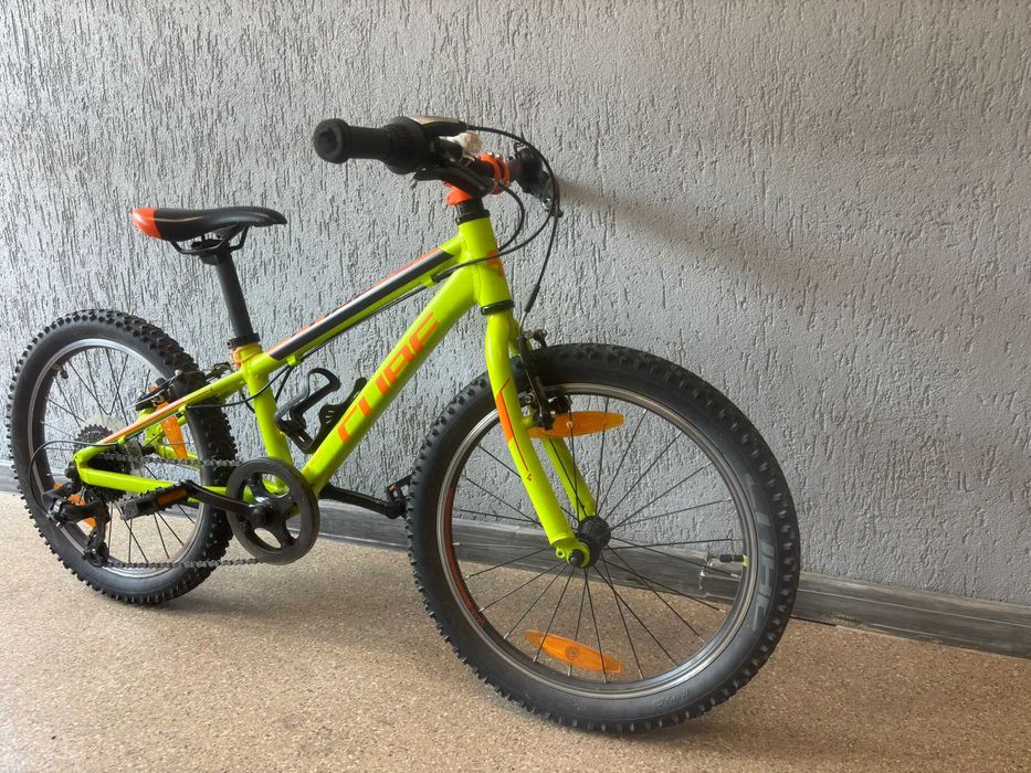 Se vinde bicicleta pentru copii CUBE Acid 200