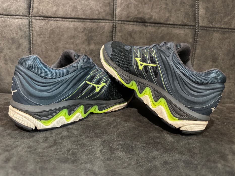 Mizuno Wave PARADOX 5.
