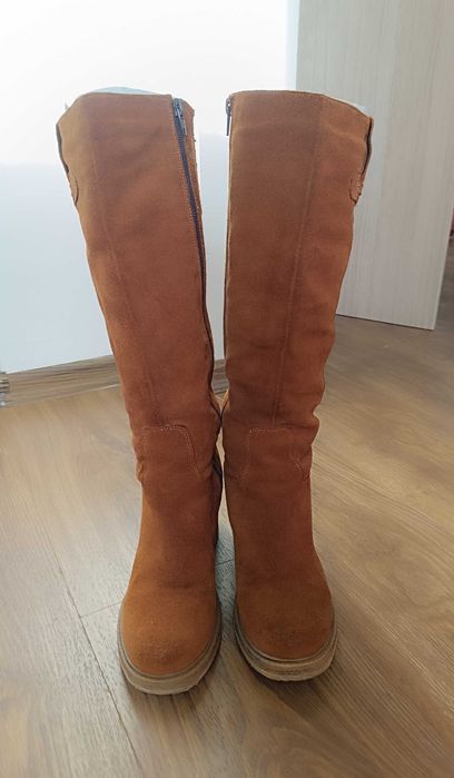 Ботуши от естествен велур на Fabiano