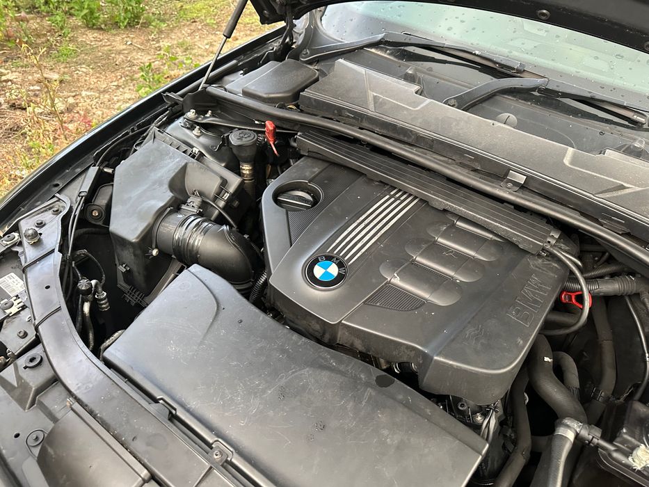 BMW 3 Series 2011 — imagine 5